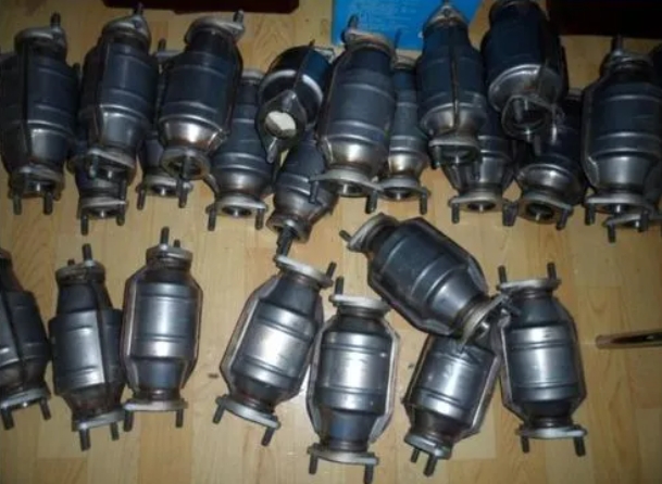 三元催化器鉑碳回收：環(huán)保高效，讓廢棄物煥發(fā)新生